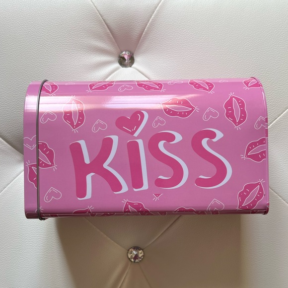 Tin Mailbox - Picture 2 of 5